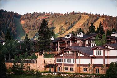 Stein_Eriksen_Lodge_Deer_Valley_Summer_Exterior_Spa_Runs-noSPA.jpg